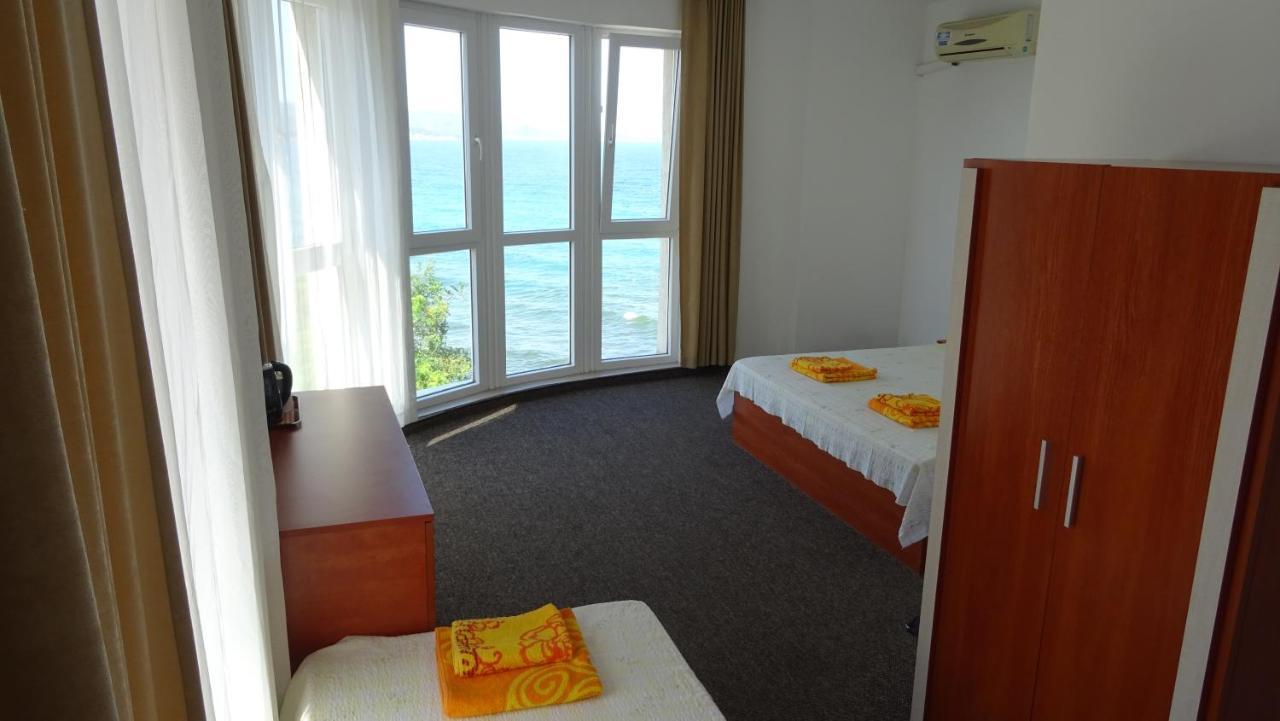 Dobrevi Guest House 普里莫尔斯科 外观 照片